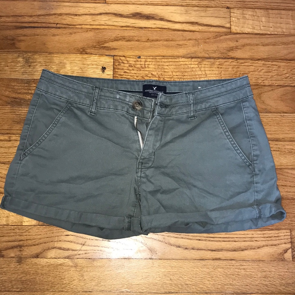 American Eagle olive green shorts
